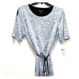Stunning NWT 2X top by Connected Apparel